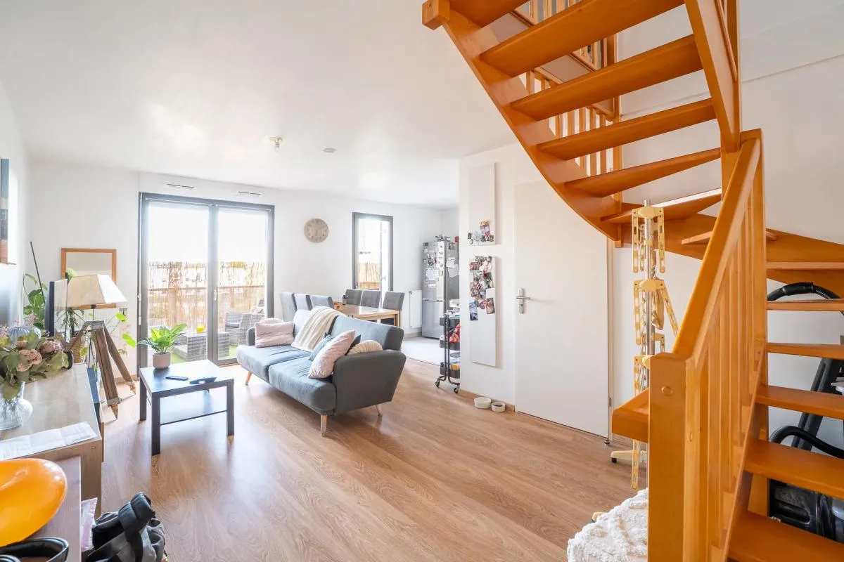 Appartement duplex 3 pièces de 68 m² à Bordeaux