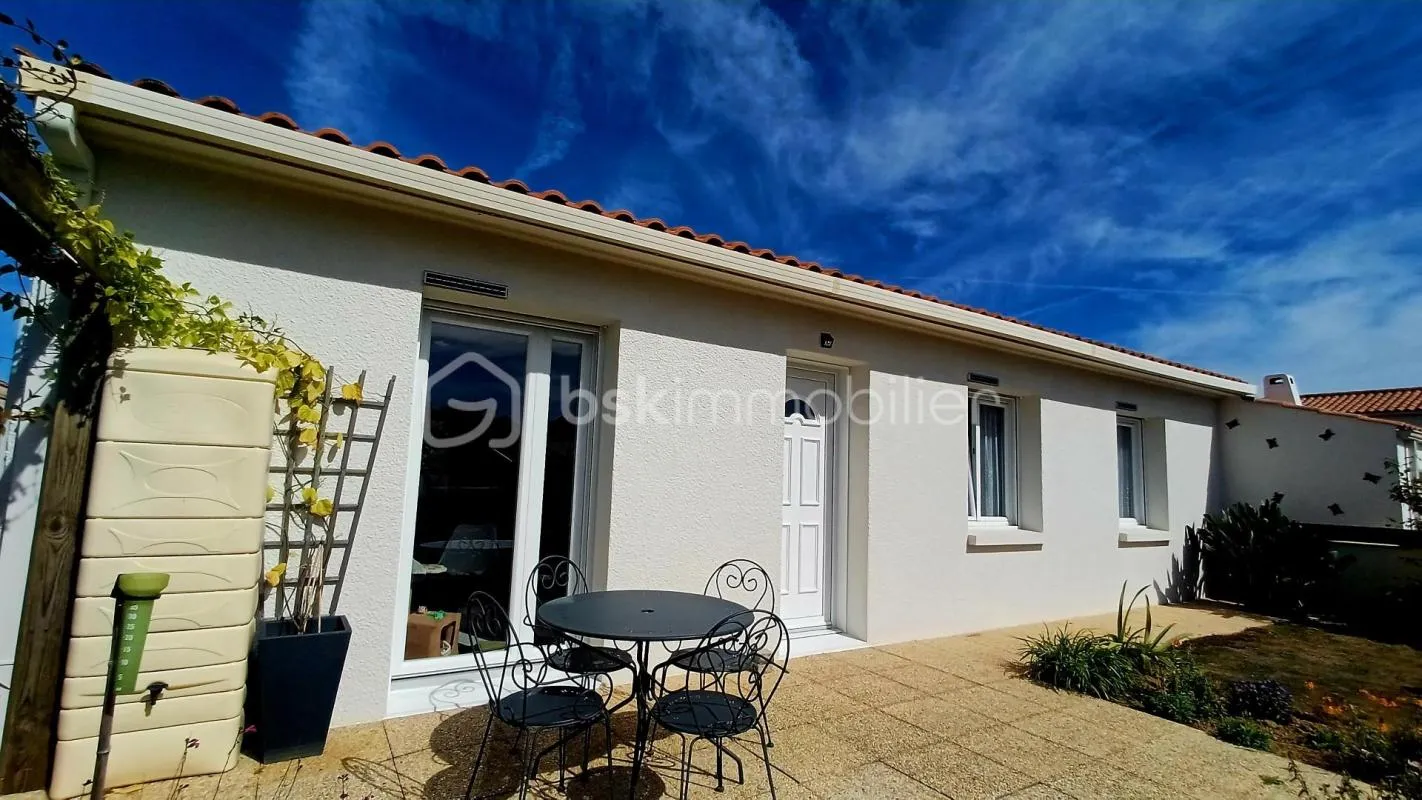 Maison de Plain-pied avec jardin et garage- Secteur Bourgenay