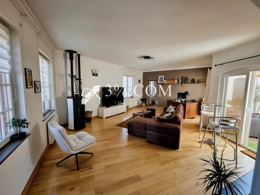 Duplex à l'esprit maison avec entrée indépendante et 0 charg