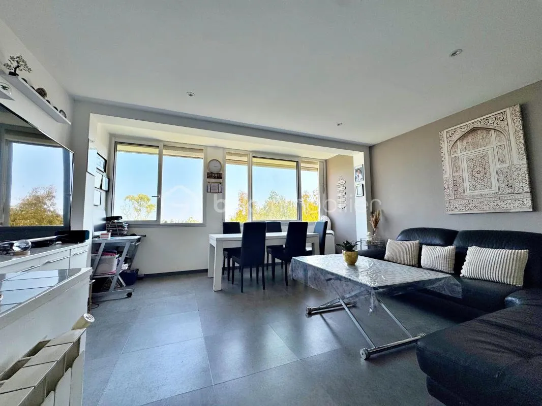DPT VAR - HYERES-LES-PALMIERS - APPARTEMENT T4 de 73 m² EN DUPLEX - 2 EME ET 3 EME ETAGE
