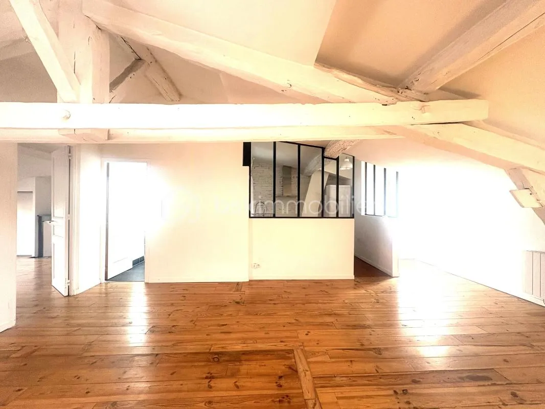 TOULOUSE (31500) - VENTE T2 DANS IMMEUBLE ANCIEN - PETITE TERRASSE - CELLIER