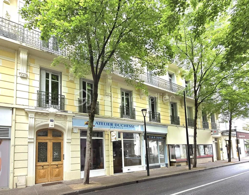 Appartement 2 pièces – 53 m² – Balcon filant – Hyper-centre Vichy