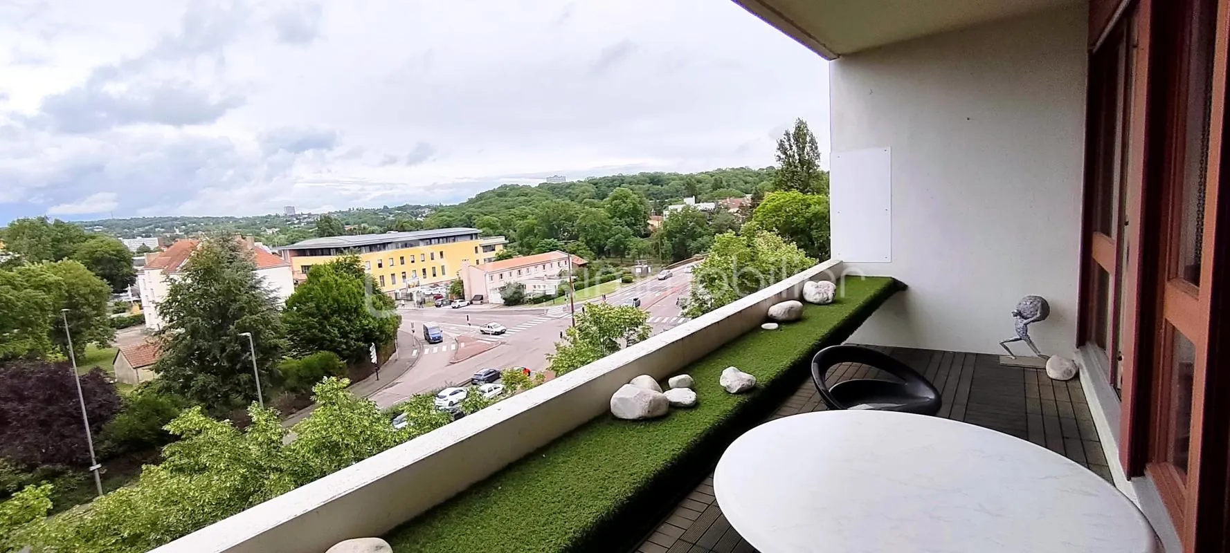 T2 lumineux de 51 m² avec balcon, parking et cave – Metz Pontiffroy