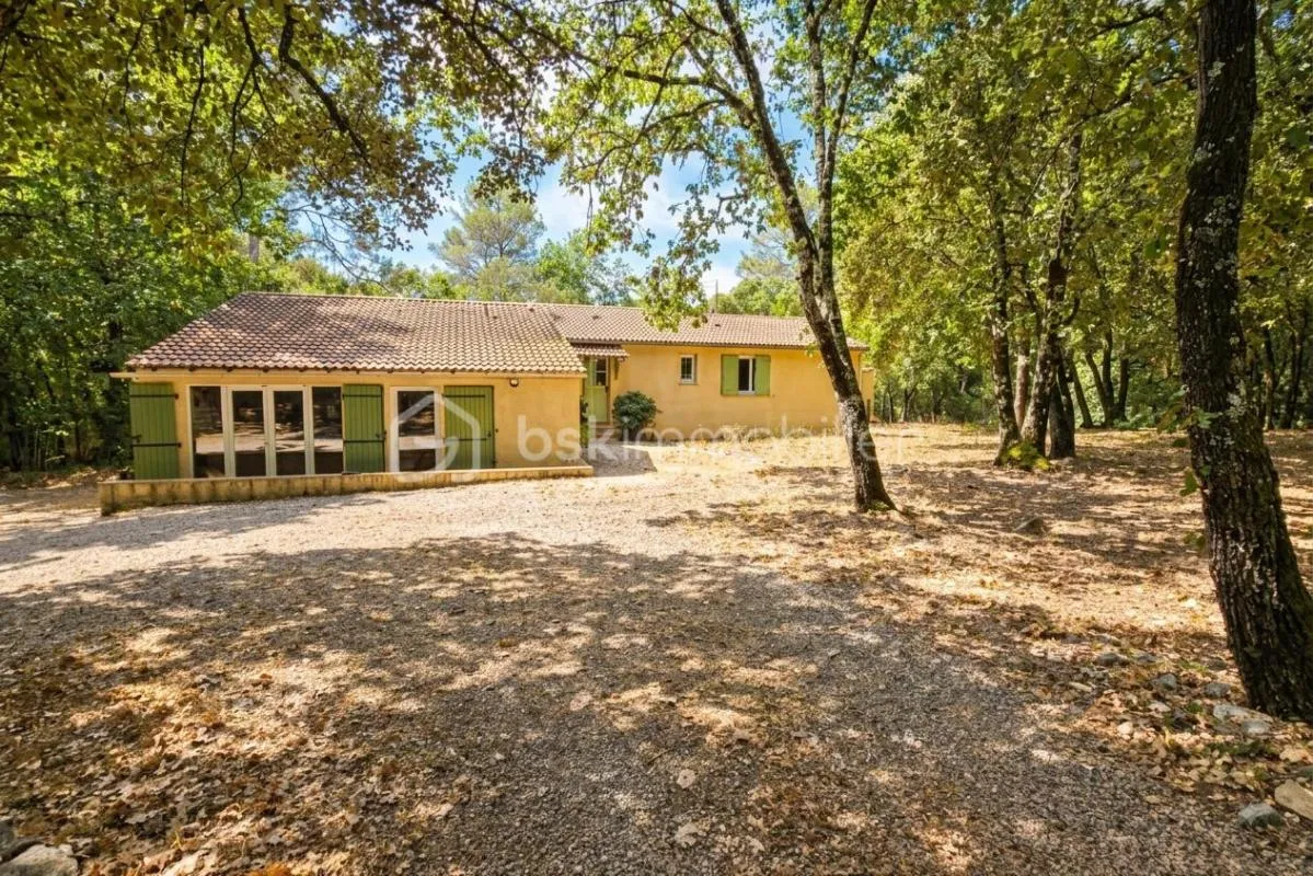 VILLA DE PLAIN-PIED T5 AVEC PISCINE, GRAND TERRAIN ET POTENTIEL DE STUDIO INDÉPENDANT – FLASSANS-SUR-ISSOLE