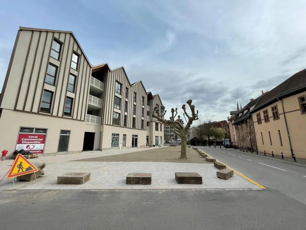 OBERNAI CENTRE MURS Local commercial/ bureaux 126,57 m²