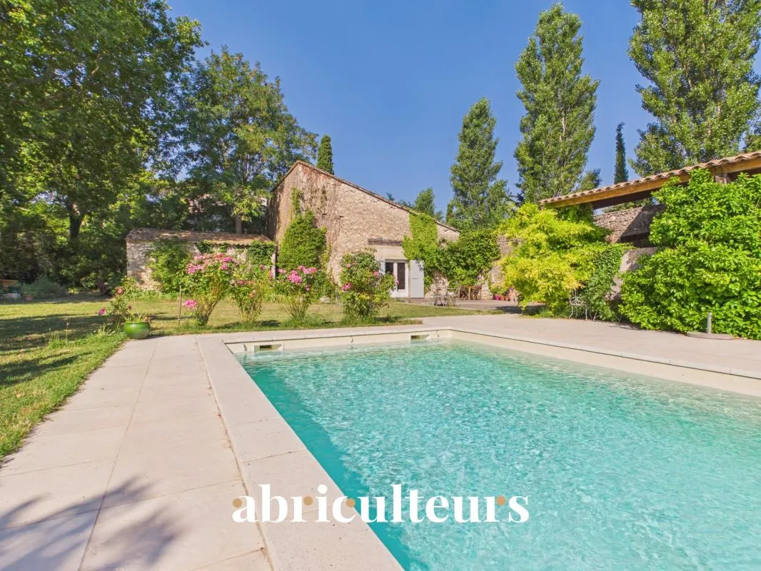 Mas provençal de 310 m² avec piscine et parc arboré de 7 880 m² — PNR des Alpilles