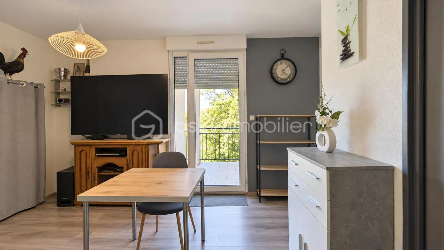 DIEULEFIT - STUDIO AVEC TERRASSE – VUE DÉGAGÉE – ASCENSEUR