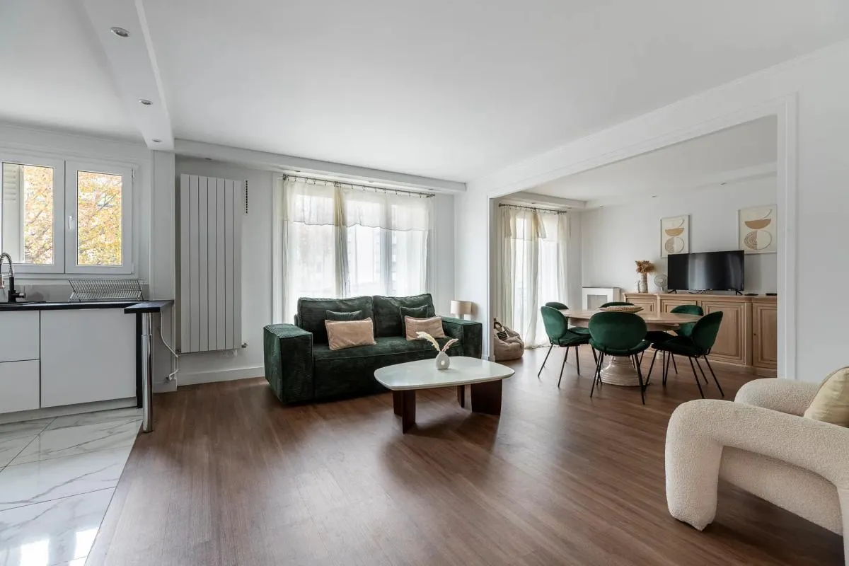 Lumineux 4 pièces 95m² avec parking - Paris