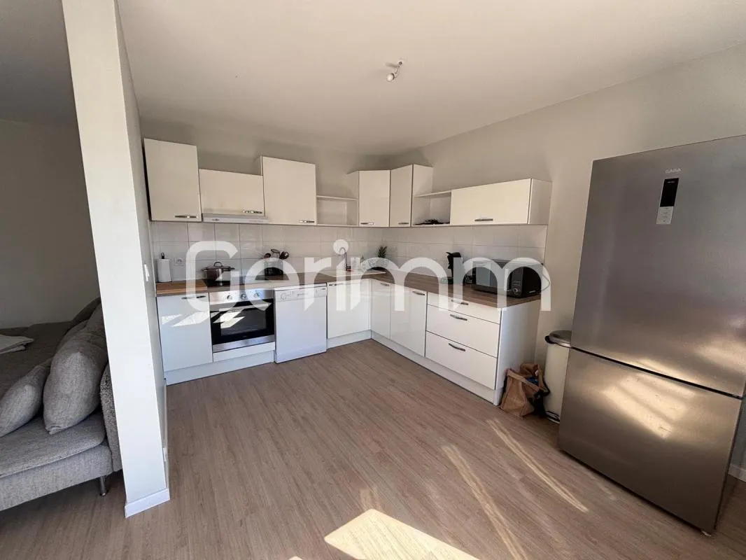 Vente - Appartement - 4 pièces + cuisine - 72 m² - 145 000 € -