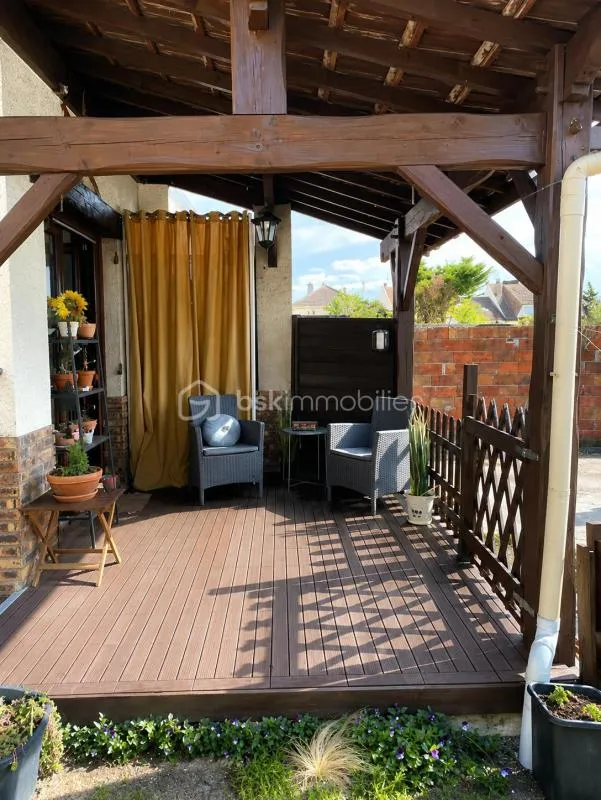 Mieux qu'un Appartement ! Maison + Terrasse + Jardin + Cave + Stationnements