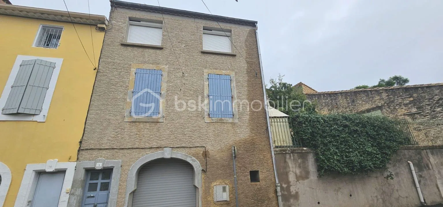 MAISON DE VILLAGE AVEC GARAGE DE 46 M² ET TERRASSE COUVERTE - ALIGNANT DU VENT