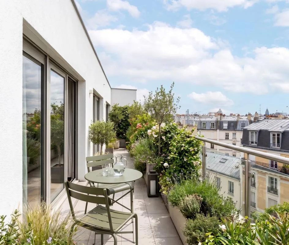**4P proche Gare + BALCON + PARKING