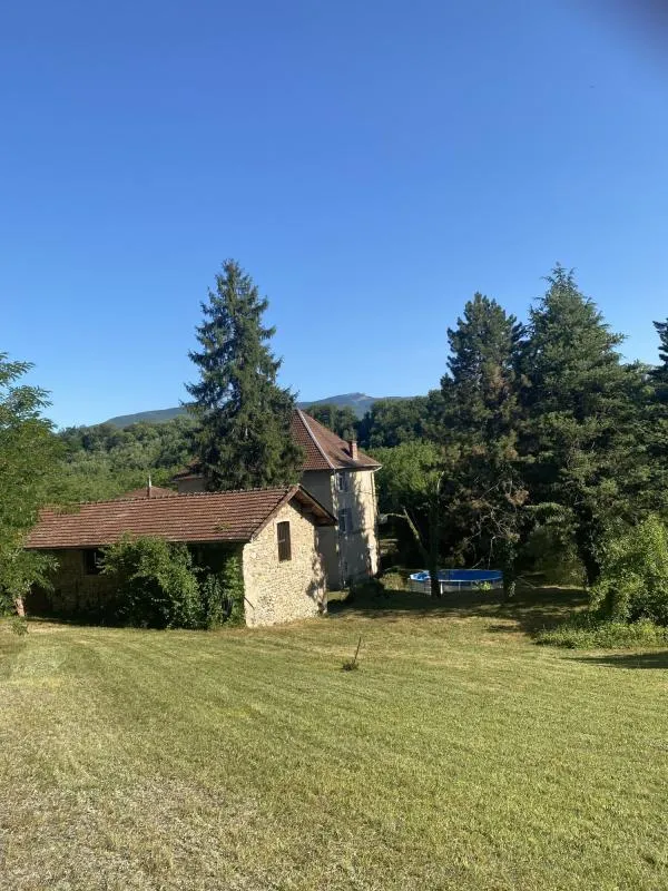 JOLIE MAISON BOURGEOISE AVEC PARC