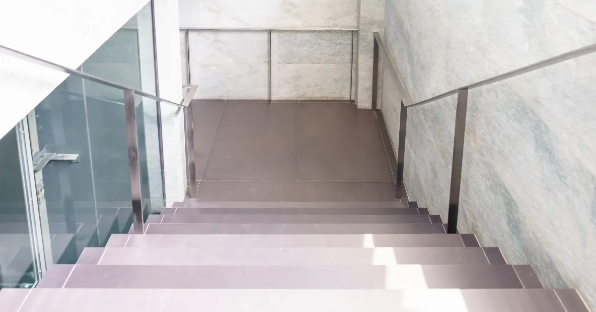 comment-traiter-un-escalier-beton-qui-seffrite-en-exterieur
