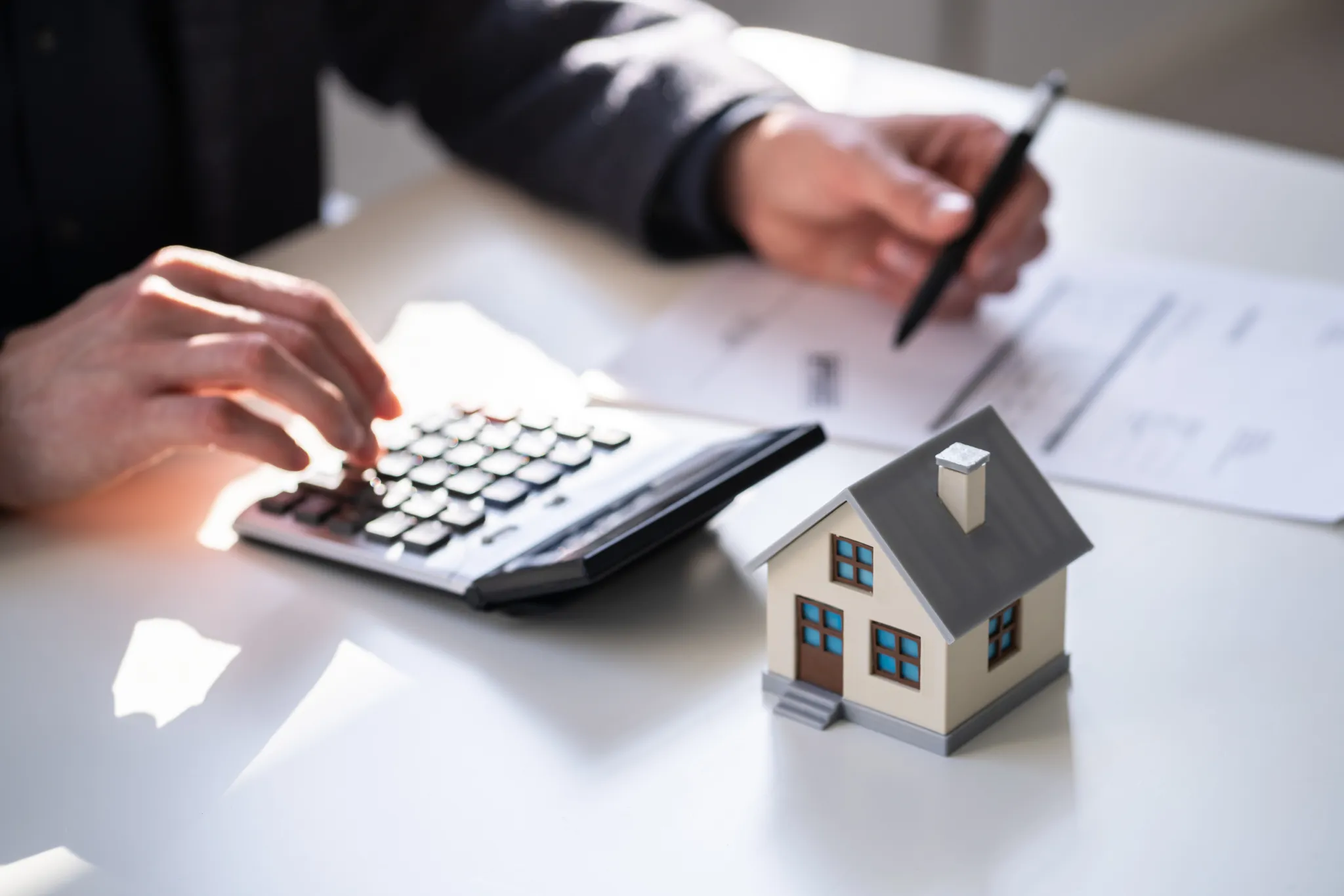 Quels sont les frais à prévoir lors d’une transaction immobilière ?