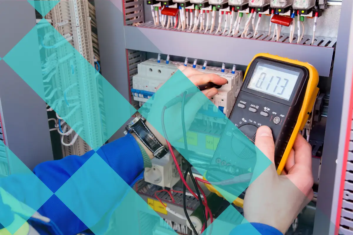 IS BORNE, electricien à Port-de-Bouc